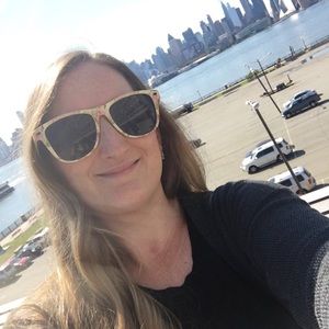 Meet your Posher, Nicole